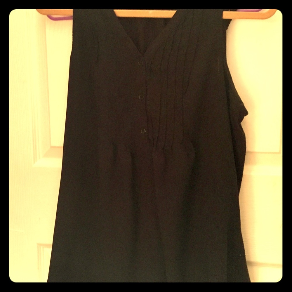 MERONA WOMANS MED BLACK BUTTON DOWN TOP